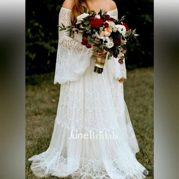 Rustic white lace dress size 20/22